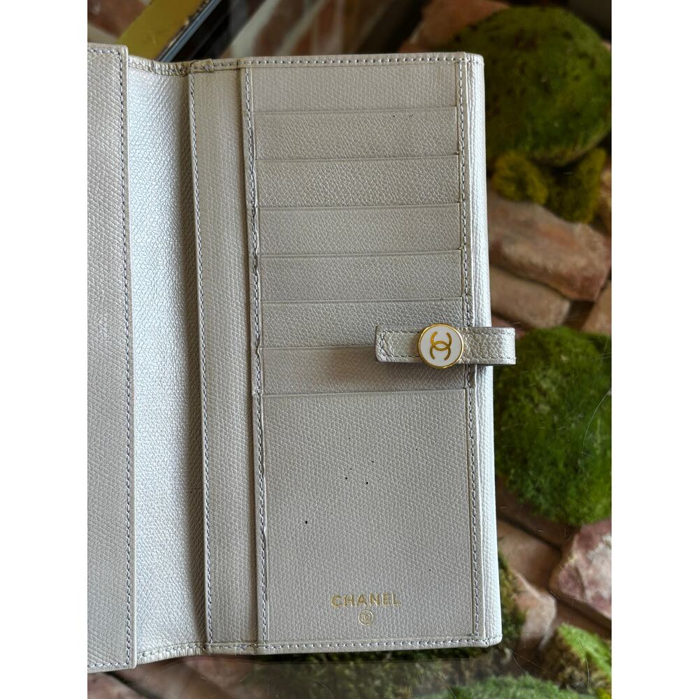 Chanel Gray Coco Button Wallet - image 7